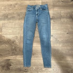 Levi’s 720 super soft jeans